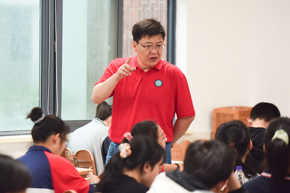 昆明2021年女生初中生：成长与挑战，未来方向