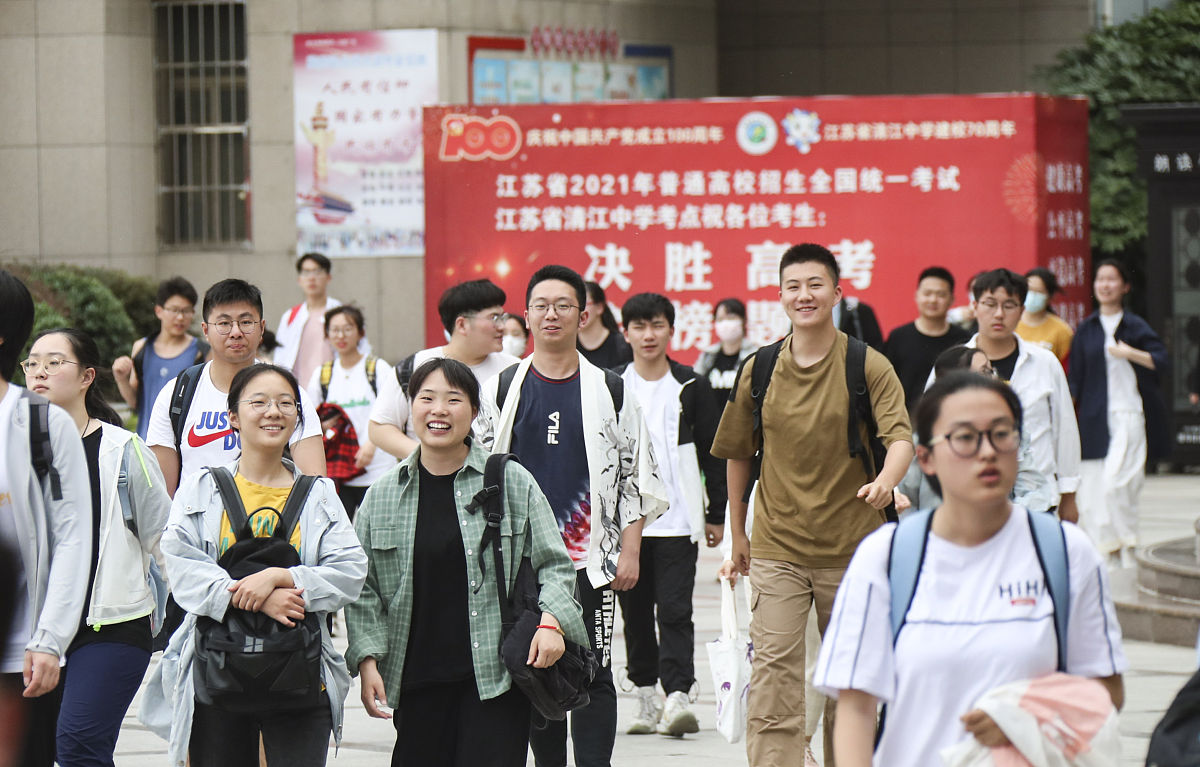 重庆工贸职业技术学院学生荣获重庆高校英语写作大赛高职组特等奖