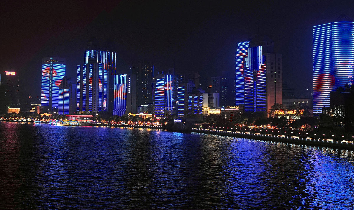 2017年12月7日晚,2017广州《财富》全球论坛广州市欢迎酒会在广州塔举