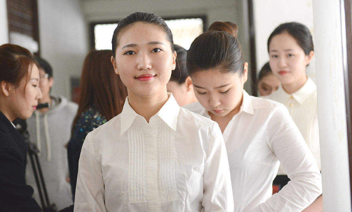 2019年空乘面试如何控制情绪？掌握技巧，自信应对！