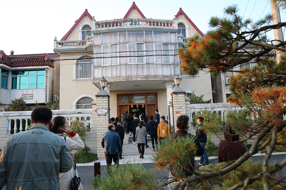 结合文旅部规范旅游市场秩序的通知用2023年相关热点案例做一千字总结