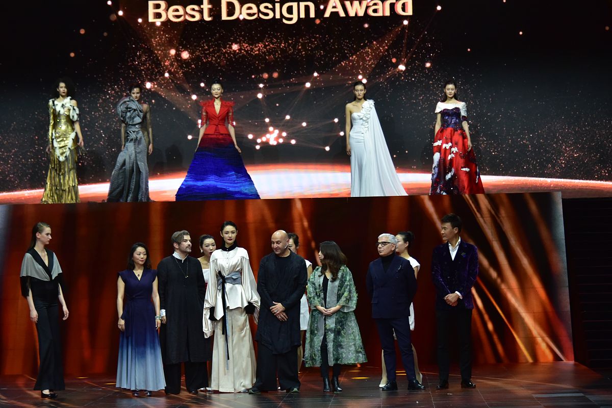 《西方美学史》贾钧著有这本书吗贾钧是谁出版号是多少