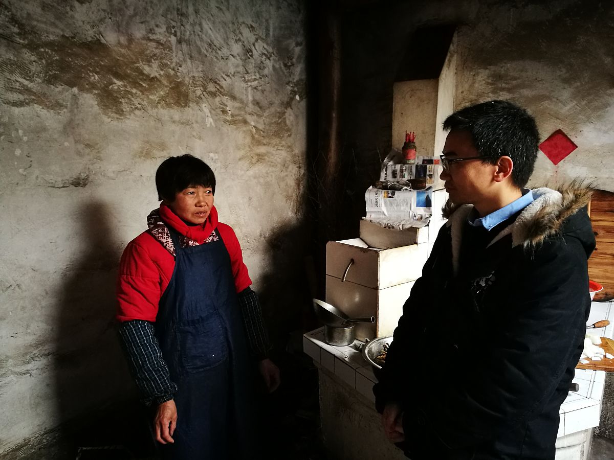 克服经济困难，创造美好未来：家庭经济挑战应对指南