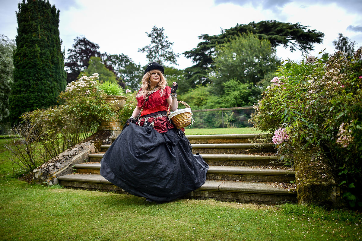 海明威短篇小说《乞力马扎罗的雪》中的人物心理描写分析