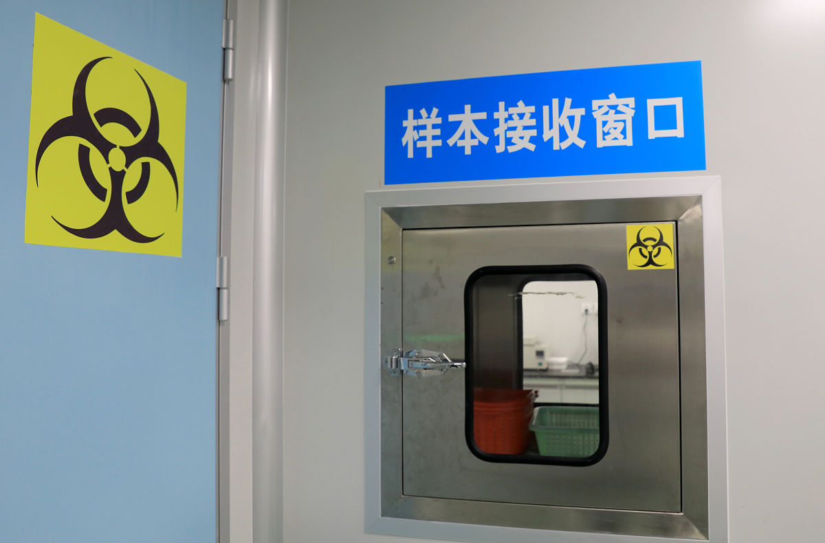 实验室安全隐患分析：通风橱内存放易燃易爆化学品的风险及应对措施