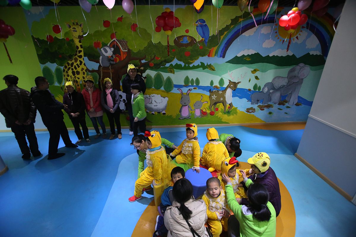 带孩子玩转职业体验乐园！模拟医生、消防员、主播，开启梦想之旅！