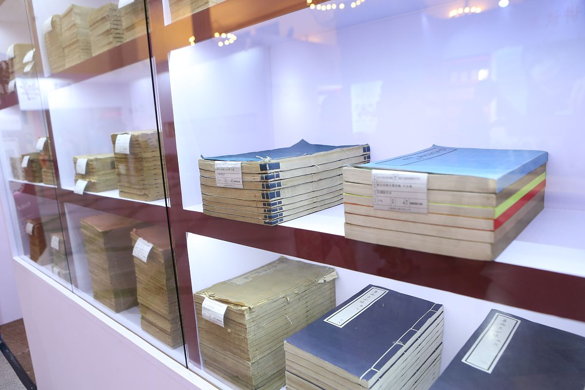 龙文区档案整理数字化公司 - 专业档案整理和数字化服务