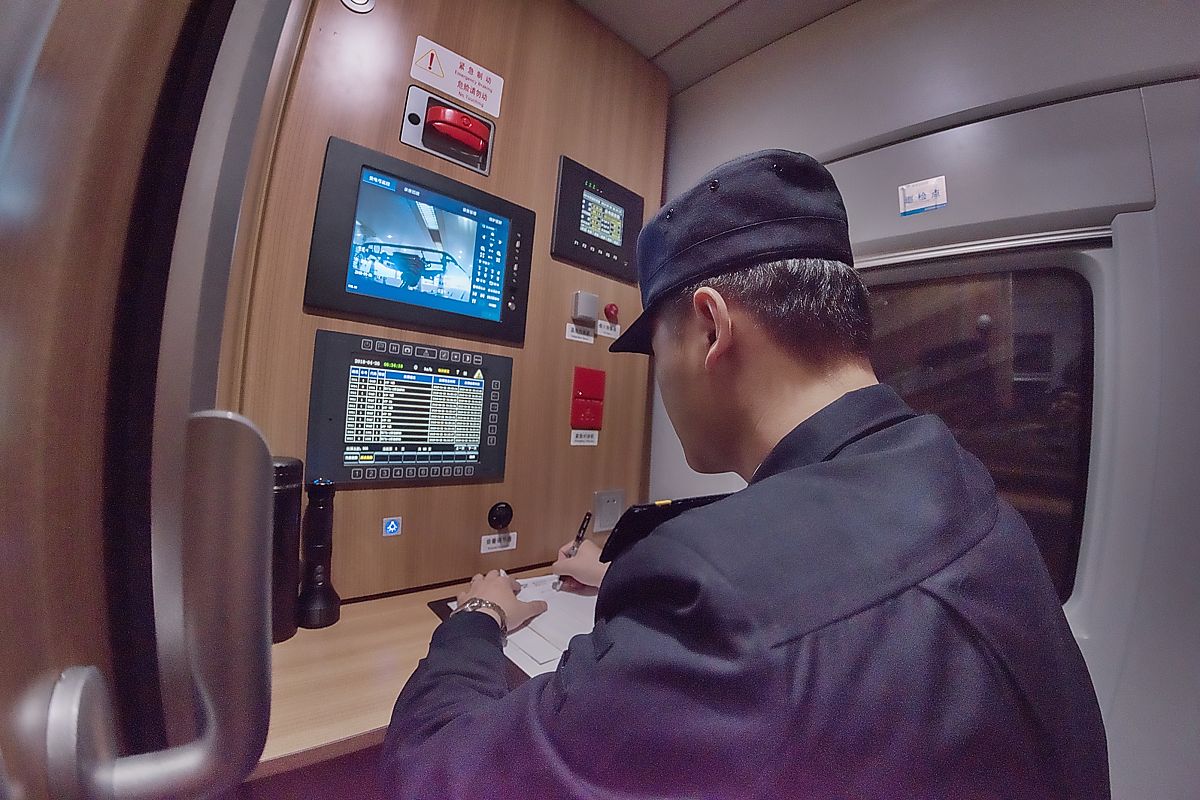 成都铁路中专学校铁道通信信号专业怎么样？就业前景、师资力量全解析