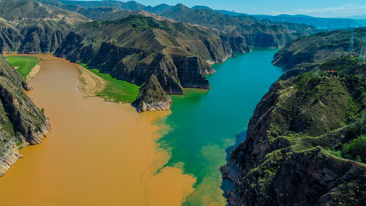 刘家峡峡口地质地貌景观 - 黄河第一峡的壮丽奇观
