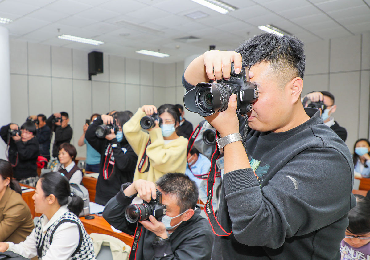 大学摄像课：固定镜头与镜头运动教学总结