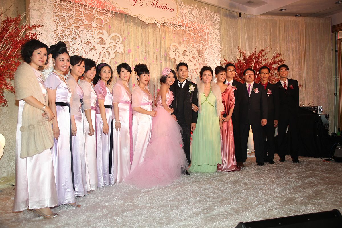 写一段伴娘祝福新娘结婚的文案