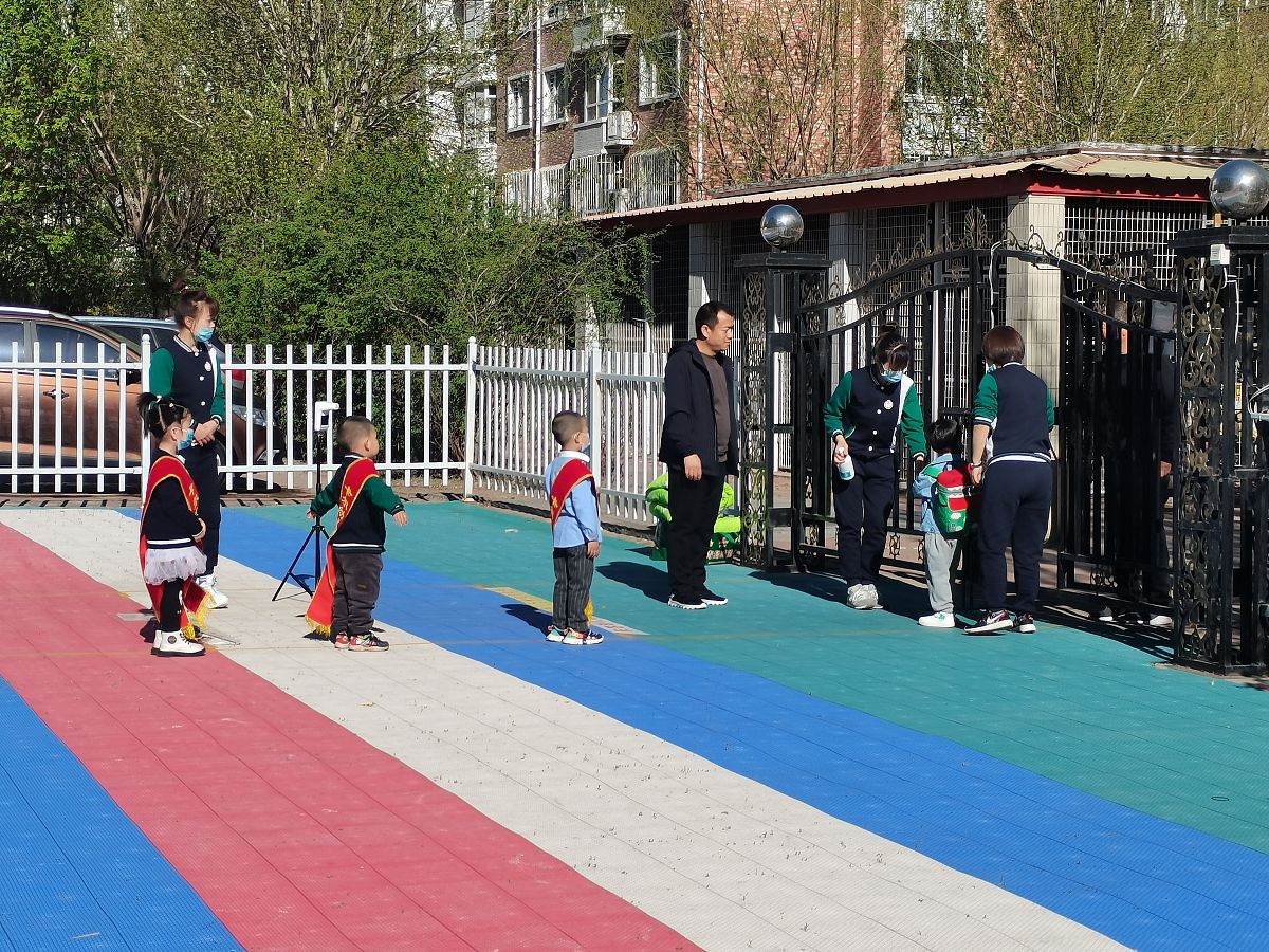 幼儿园安全教育多样化形式：游戏、绘本、视频、实践活动等