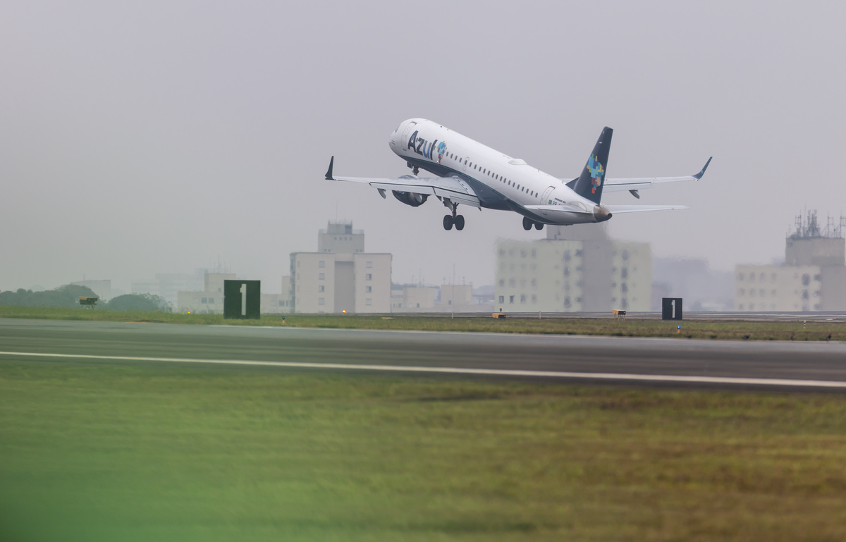 武汉纺织大学学院航空商务专业介绍