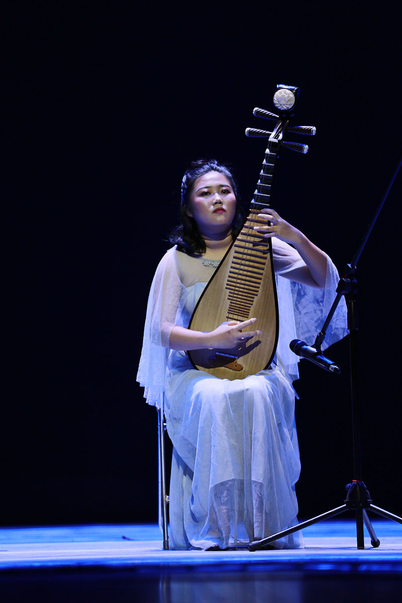 成都市文化艺术学校招初中生吗