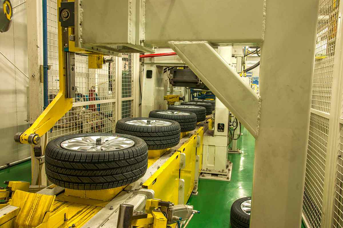 重庆汽车电子技术应用专业中专中职学校推荐：学什么，未来发展怎么样？