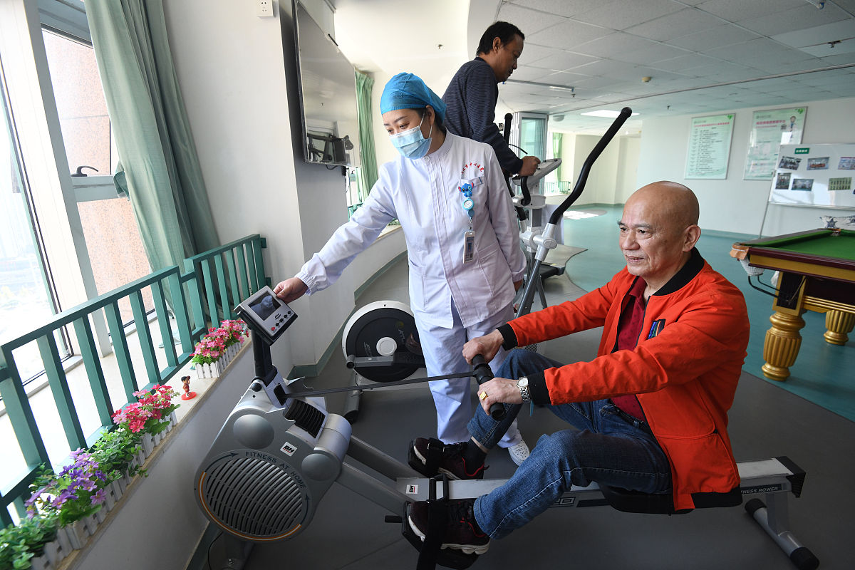 康复治疗学专业毕业后就业方向：医院、康复中心、社区、教育机构等