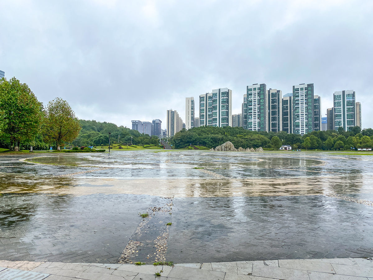 黔南民族医学高等专科学校五年制大专招生电话 - 培养民族医学人才的摇篮