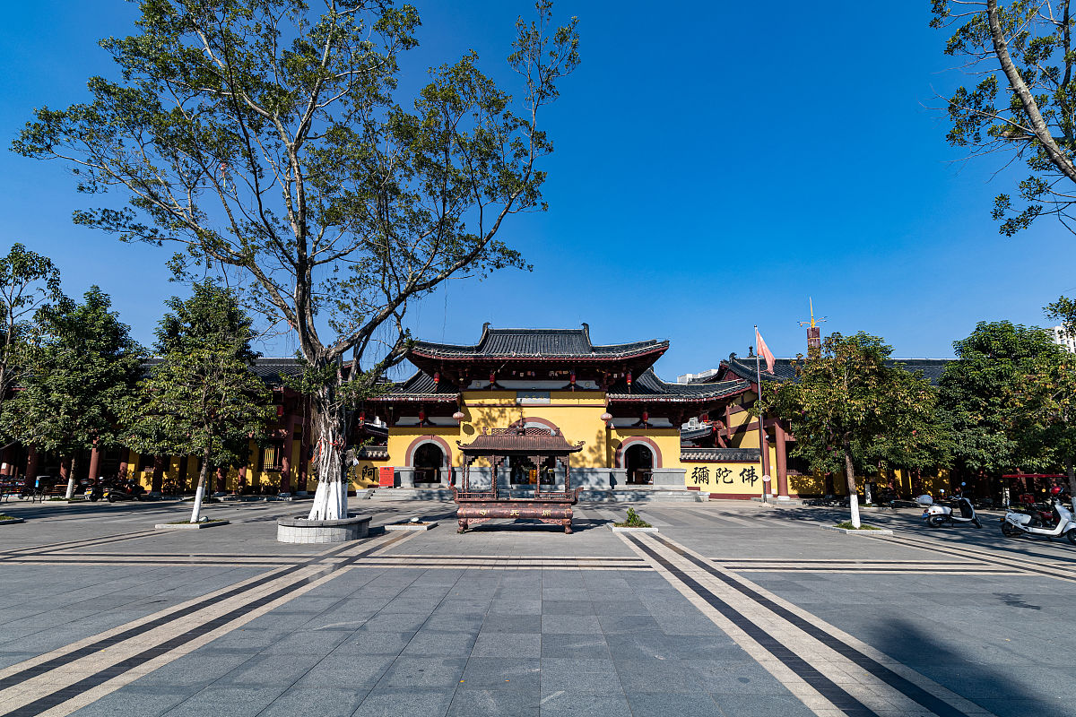 2020年11月27日,广西玉林容县开元寺.