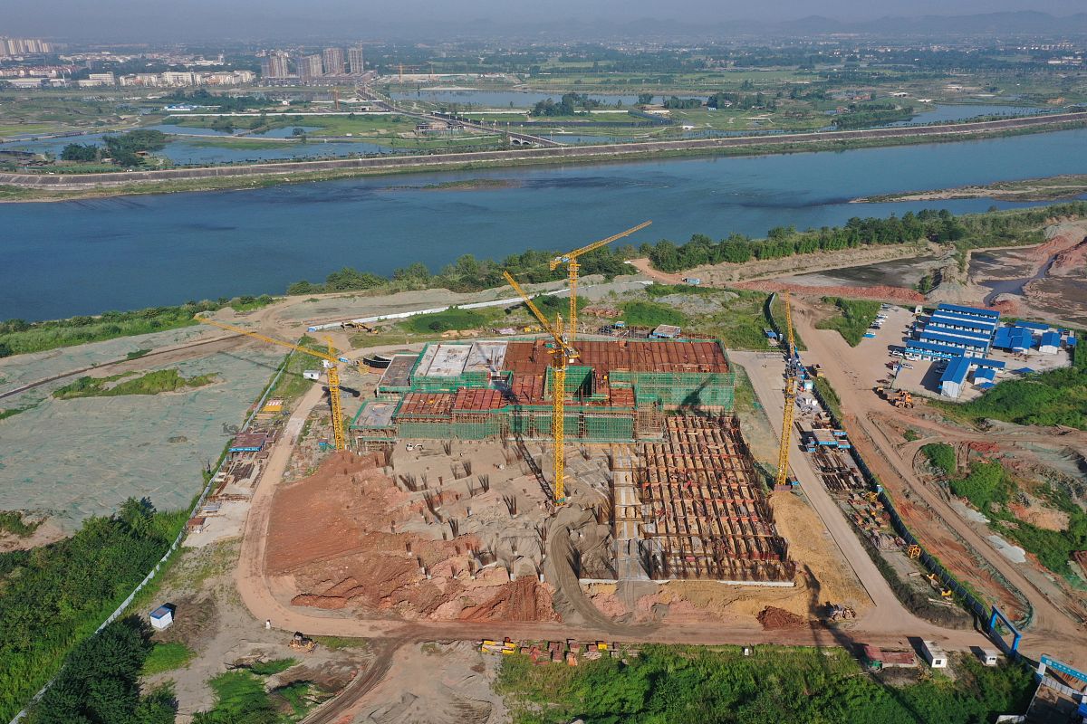 四川眉山房建施工总承包二级资质新办及转让费用详解