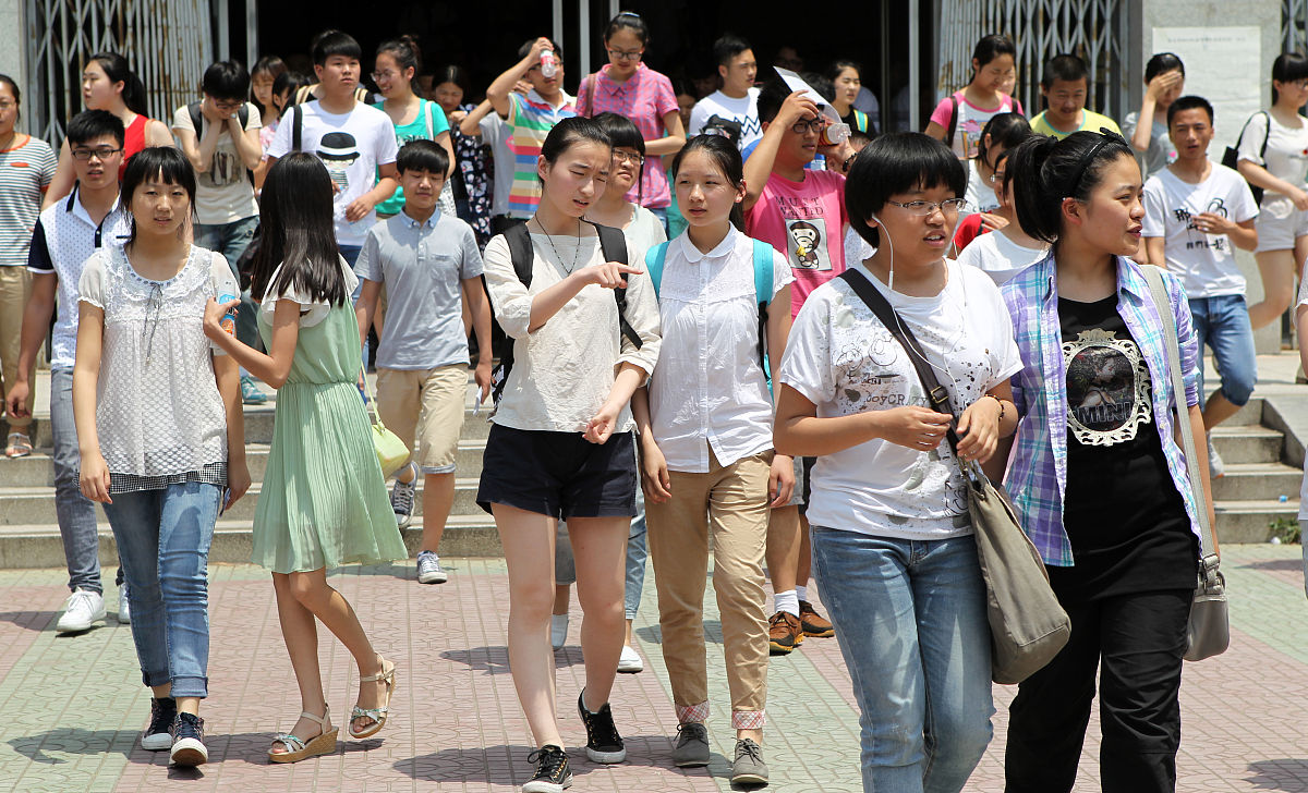 重庆幼师学院男生可以报读吗？ - 揭秘幼师专业招生真相