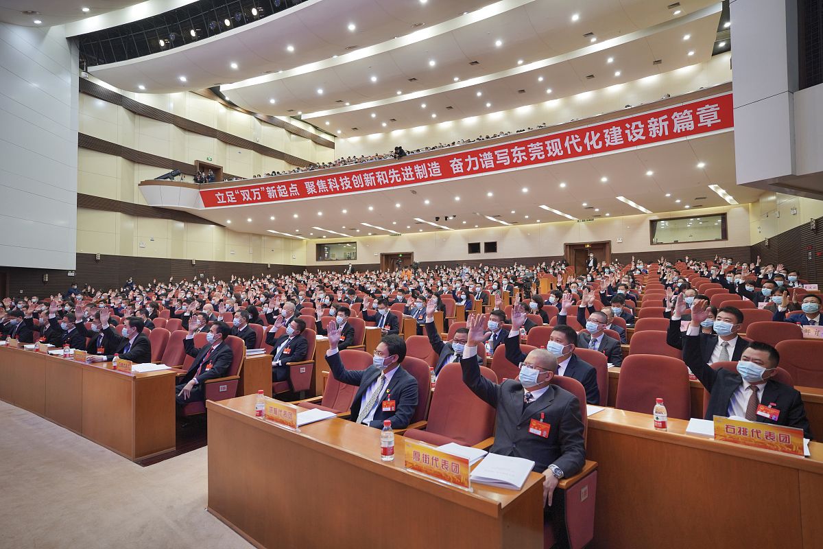 新时代大学生如何适应国家重大战略需求，促进自身发展？