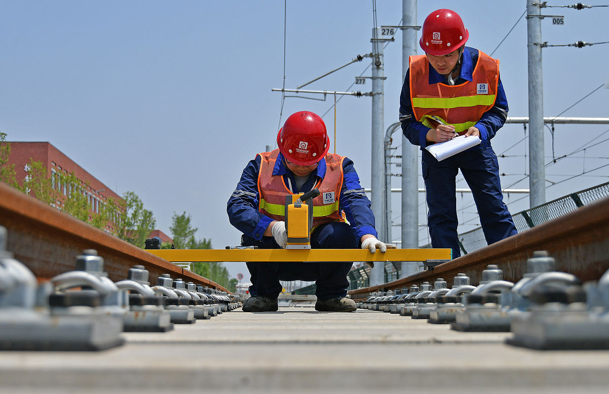 从他人事故中汲取教训：一位接触网作业车司机的安全反思