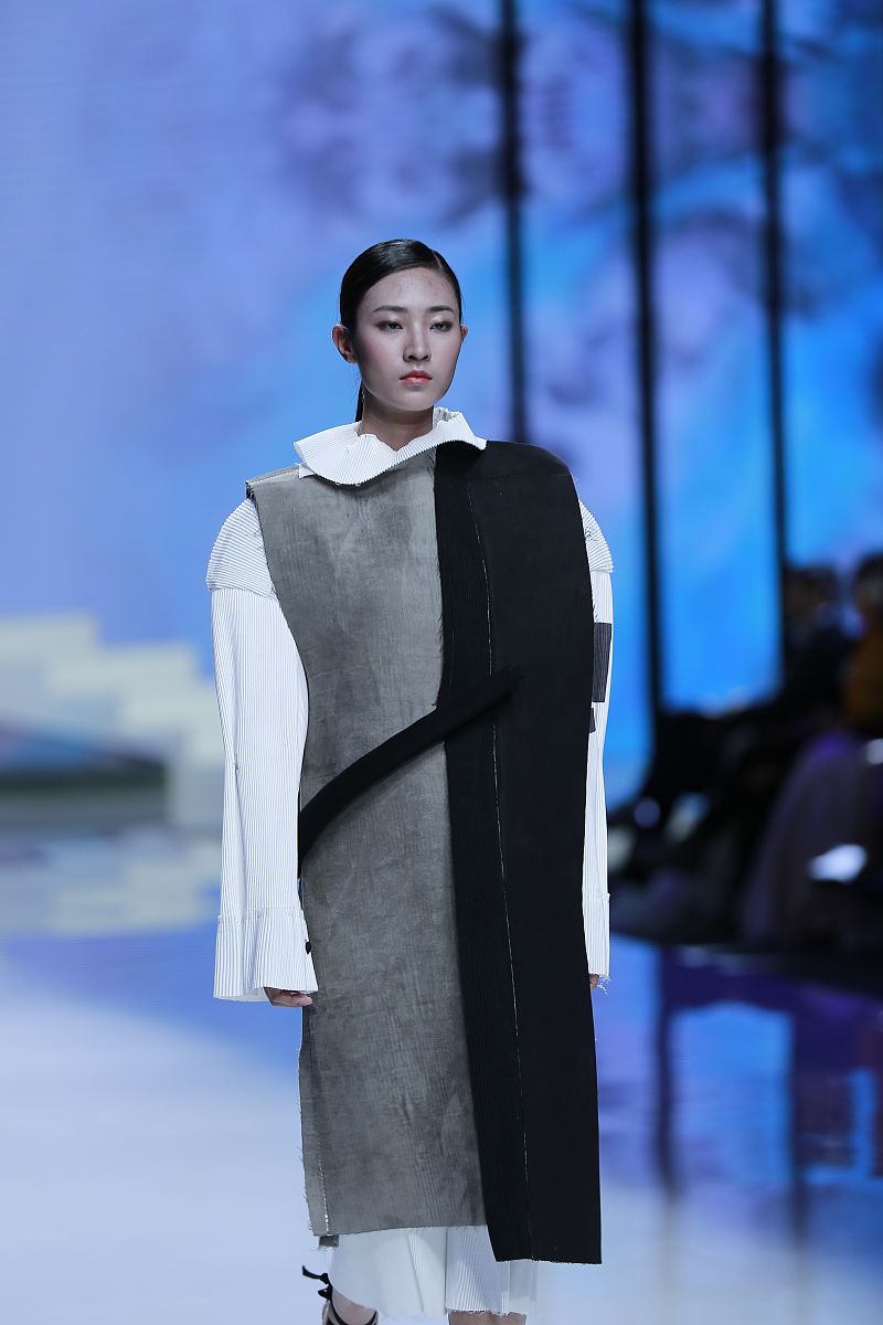 2019年四川省服装艺术学校招生简章