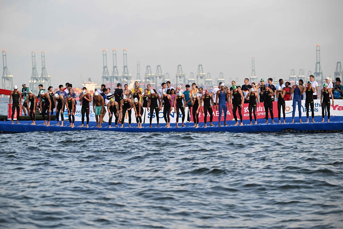 竞渡湖外：挑战与壮丽的景象