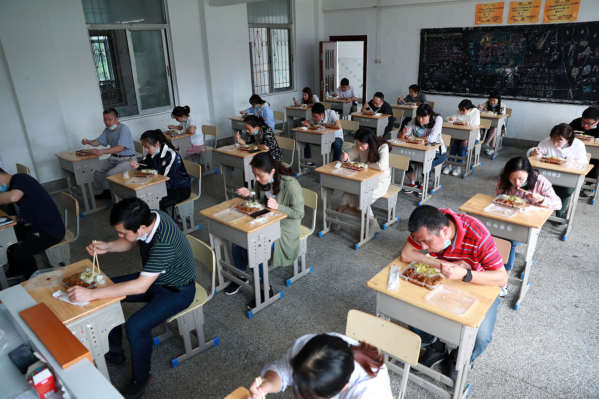 2020年湖北省广播电视学校招生简章 | 播音主持、电视节目制作等专业等你来学