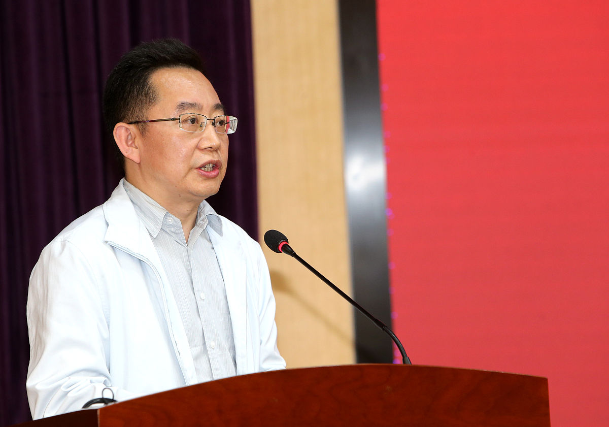 如下是部分中国国家自然科学基金委项目评审专家的名单你是否能找出哪几位人员的专业领域是妇产科学的： 丁锐、丁云杰、丁希仑、丁劲、马丁、张丹、李艳萍、丁虎、丁国如、丁建东、丁建宁、丁贵广、张松英、王双印、王平、王占山、王立平、王立峰、王永刚、王发洲、王协康、王成树、