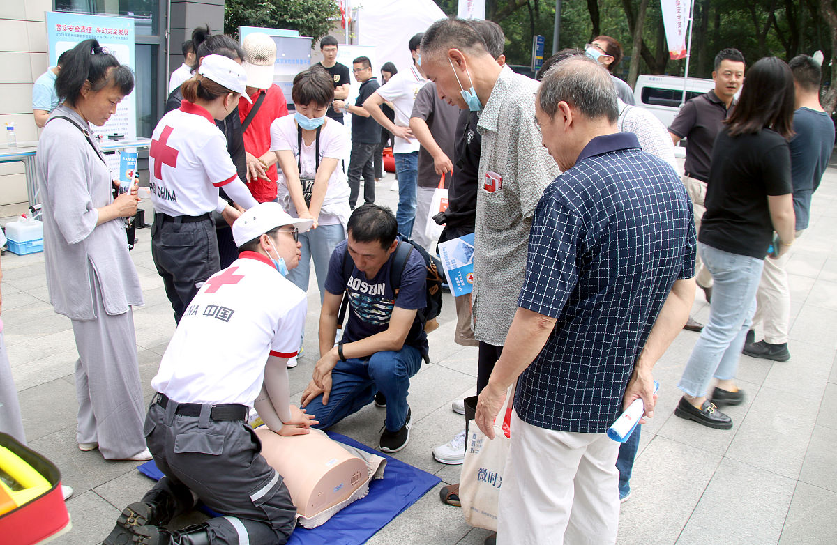 四川蜀都卫生学校老年护理及社区服务前景分析