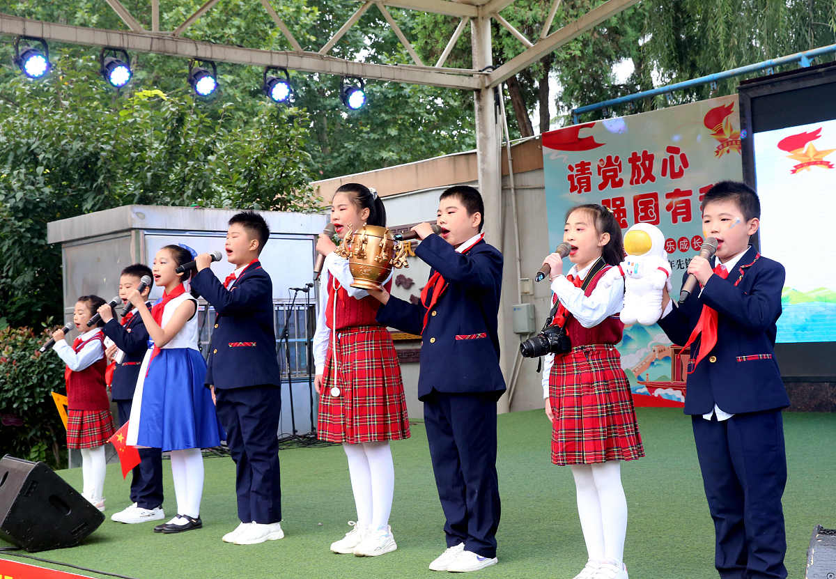 少先队辅导员队伍建设：从专职到全员，打造高素质队伍