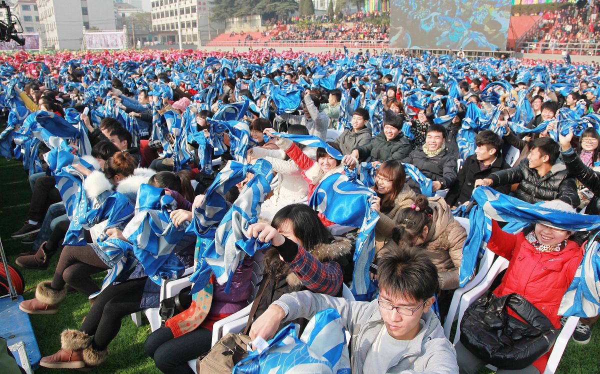 写一段论文致谢200字