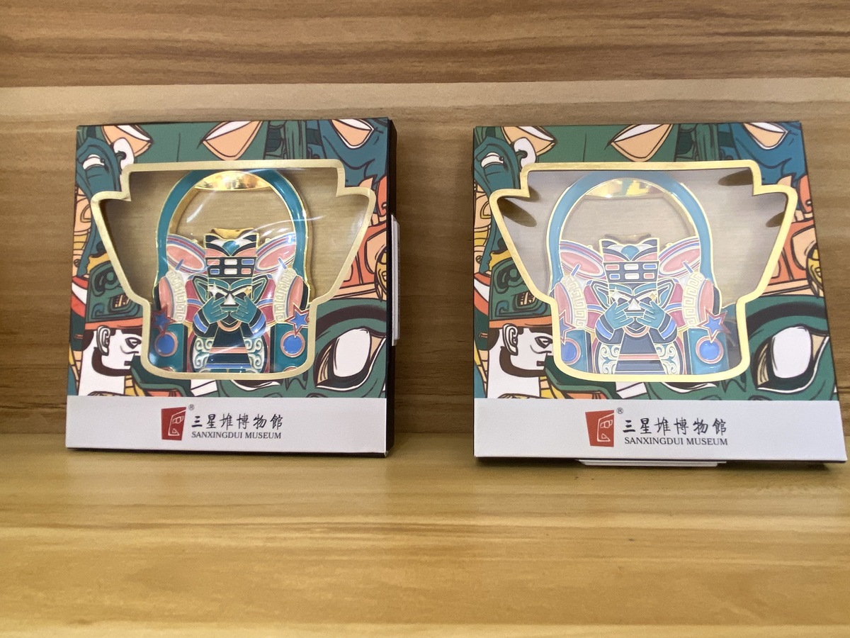 云冈石窟纹饰文创卡套设计：传承文化，展现艺术，促进创新
