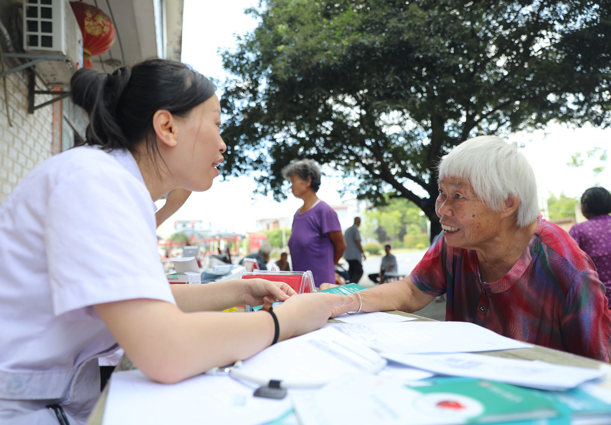 养老院社区服务后续调研展望：提升服务质量，满足老年人需求