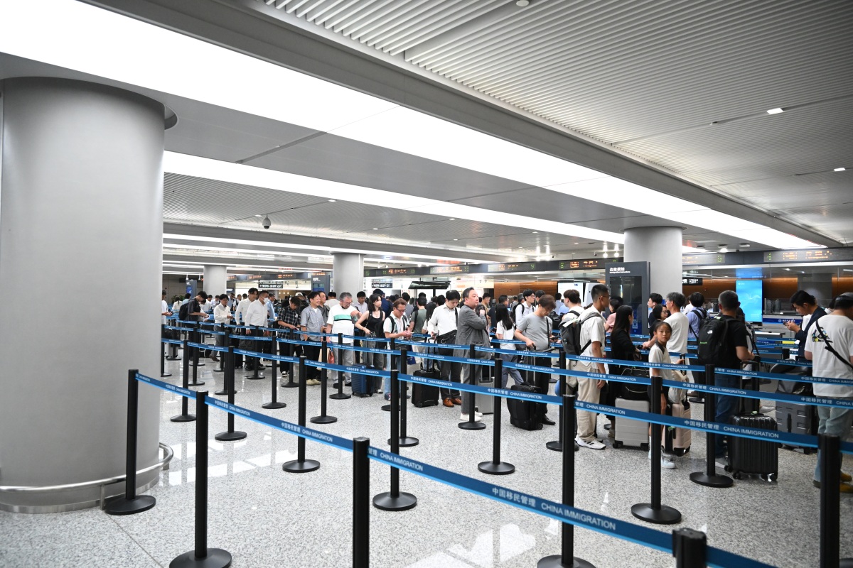 地铁大客流问题应对措施研究：优化策略与安全保障