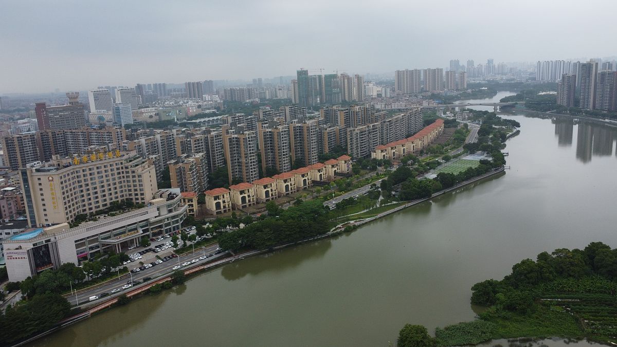 2021年10月10日,广东省东莞市万江街道城市风光.