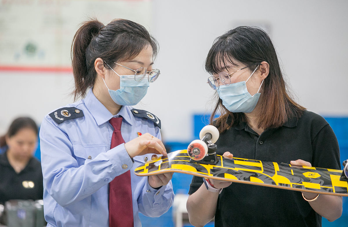 陕西电子税务局税务数字账户显示不是用票试点人无权操作此账户帮我用200字详细描述