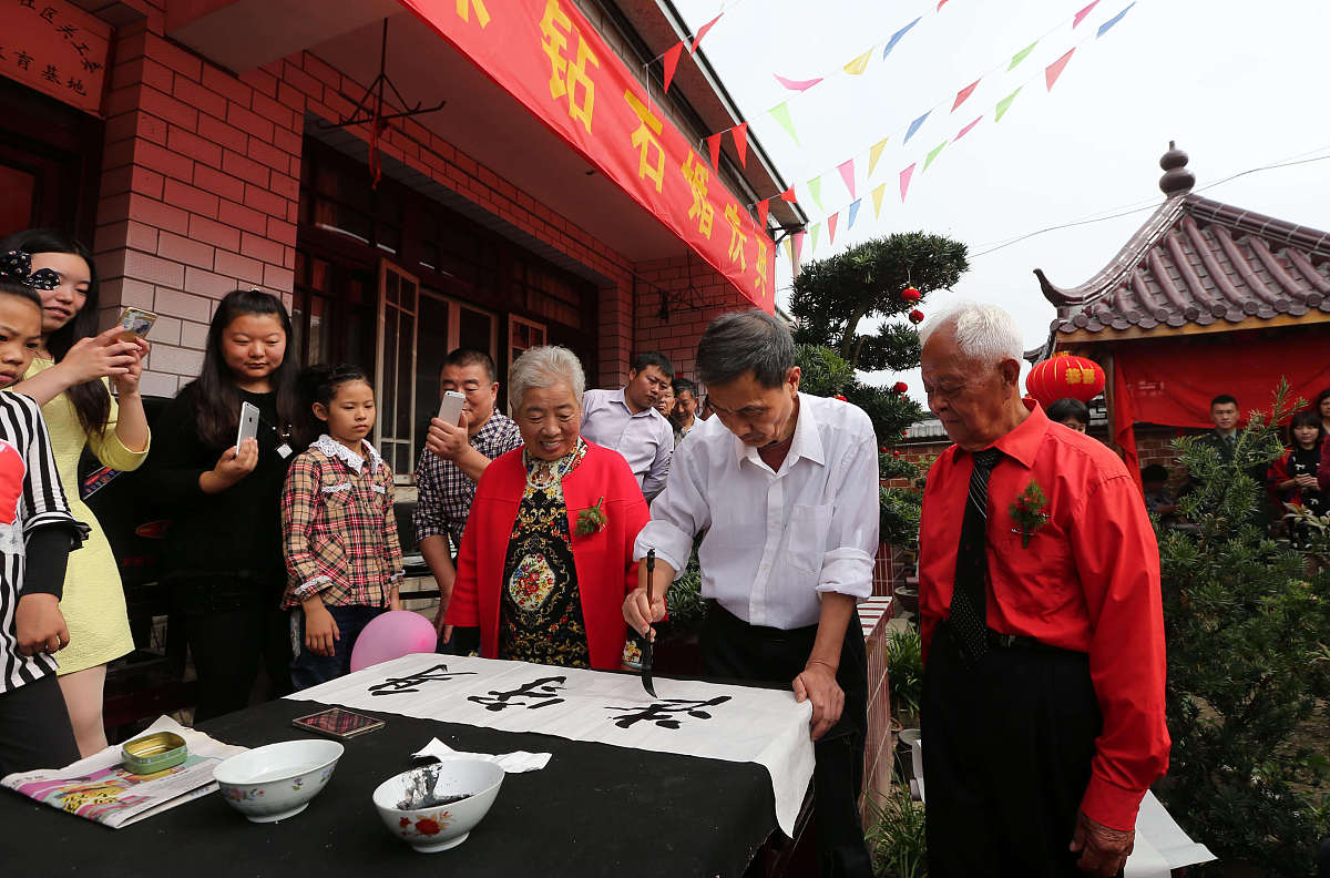 传承优良家风：塑造品格，传承精神财富