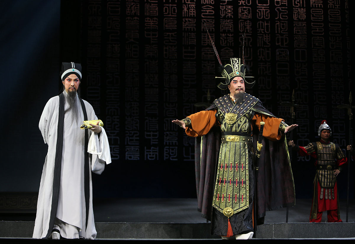 一、戏剧《救风尘》中周舍形象的主要特征	1一风流子弟、虚情假意	1二为人险恶、轻视女性	1三自作聪明、愚蠢至极	2二、周舍形象的塑造手法	2一对比反衬	2二笑谑性的语言	3三个性与共性相结合	4四制造矛盾冲突	5三、周舍形象形成的原因	5一社会原因	5二作者自身生活经历	6四、周舍形象塑造的意义	7一赞扬底层女子的智慧和敢于反抗斗争的精神	7二抨击封建时期男权文化	7三揭露黑暗统治阶级的恶行	8根据目录写一篇论文的摘要。