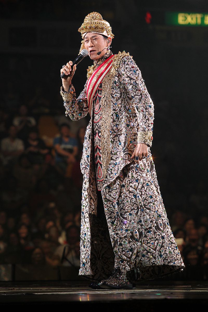 2015年5月8日,香港,群星献唱《<strong>顾</strong>嘉?荣休盛典演唱会》. , 郑少秋