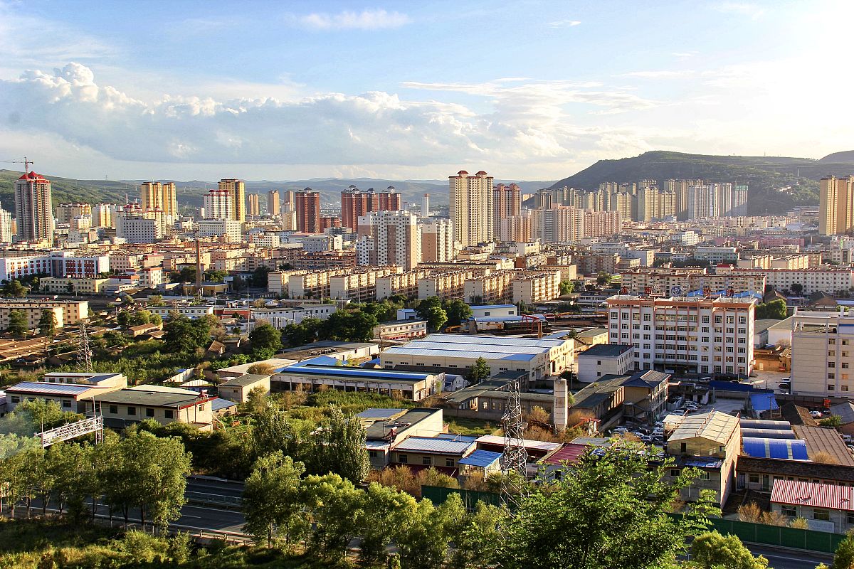 兰州榆中县人口变化趋势：1980年至2020年增长118%