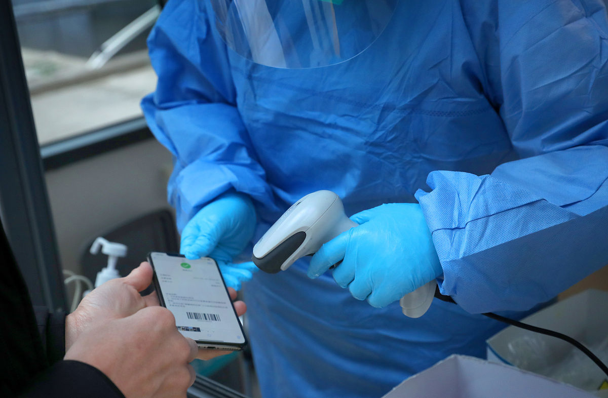 电针治疗促进结直肠癌术后胃肠功能恢复的有效性：一项随机对照试验