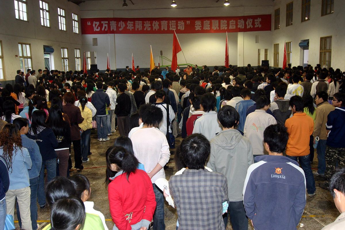 我刚作为学员参加完四川省第31届新入职教师职业技能岗前培训能总汉字字数不少于1000的个人总结吗？如果能请展示所写的全部内容。