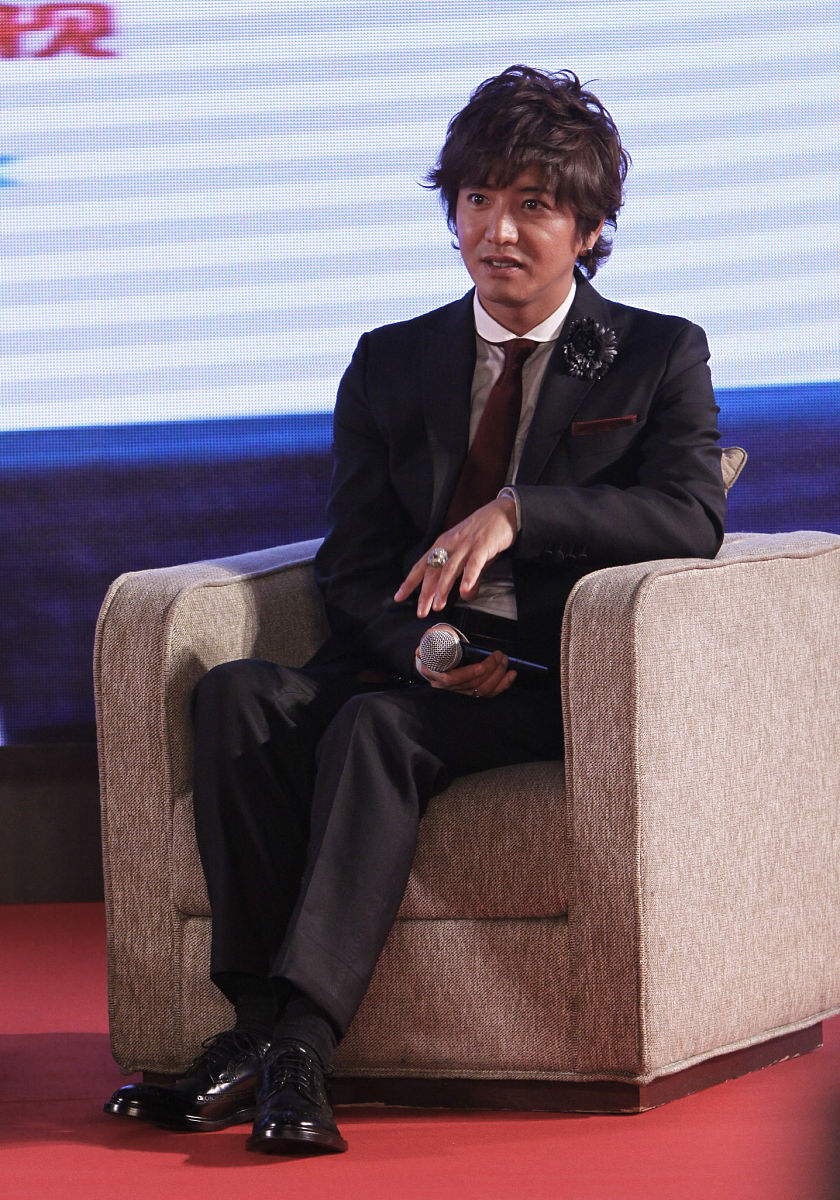 2011年8月16日讯,北京,日本天团smap演唱会发布会.木村拓哉代表smap北