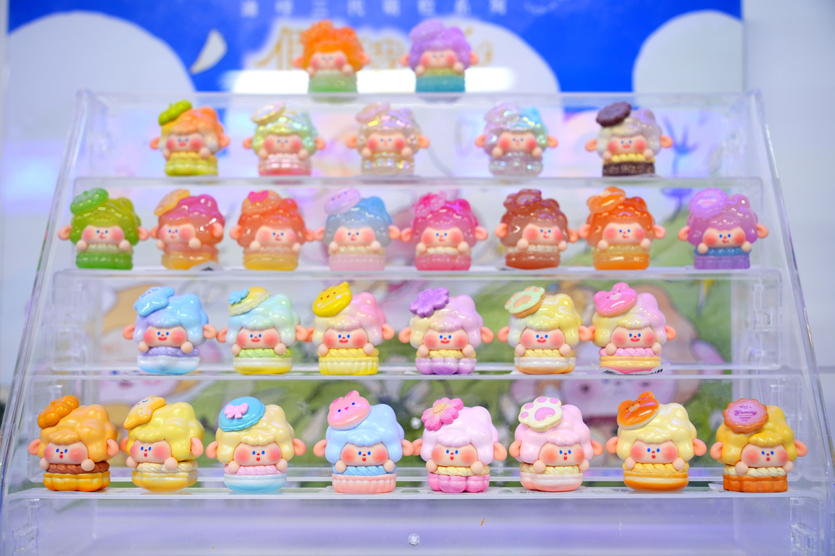 精美礼品盲盒：送礼首选，惊喜连连！