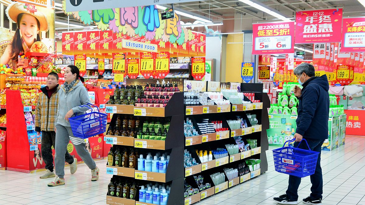 关于华润万家超市门店实习过程中进行门店销售活动的策划工作实习的经过从活动策划前、活动开展过程中和活动结束后三个阶段进行阐述详细具体一些。