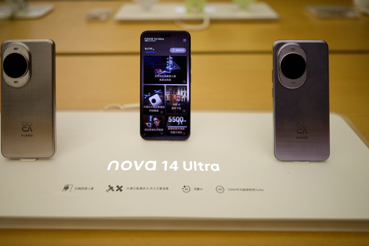 Huaxia You HX-668G Manual-English Oriental Giant LionWireless your life！User GuideWelcomeThank you for choosing Mobile WiFi 668G Designed with travelers in mind it offers unrivalled value for money an