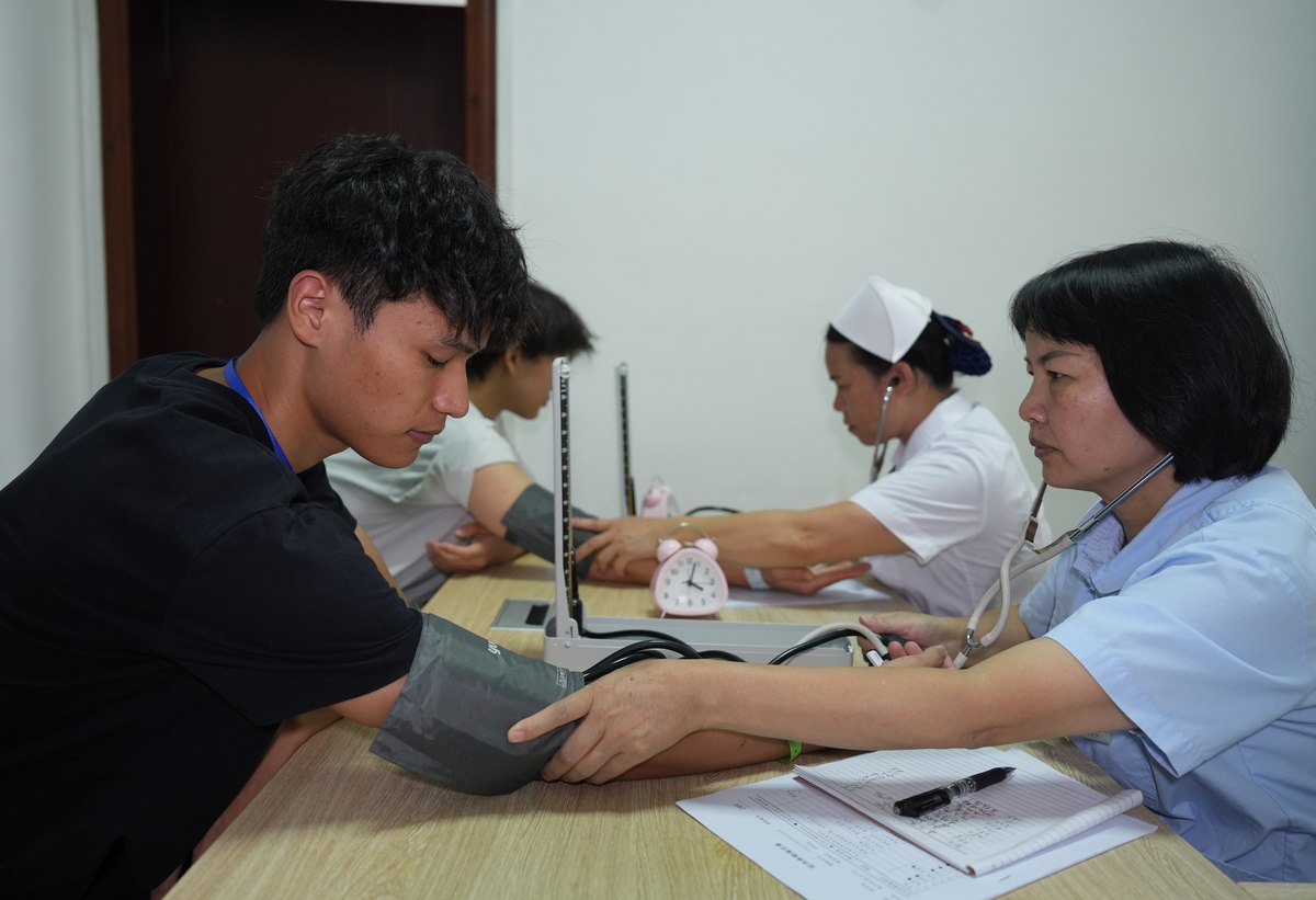 贵州省人民医院护士学校怎么样？是全日制学校吗？- 深度解析