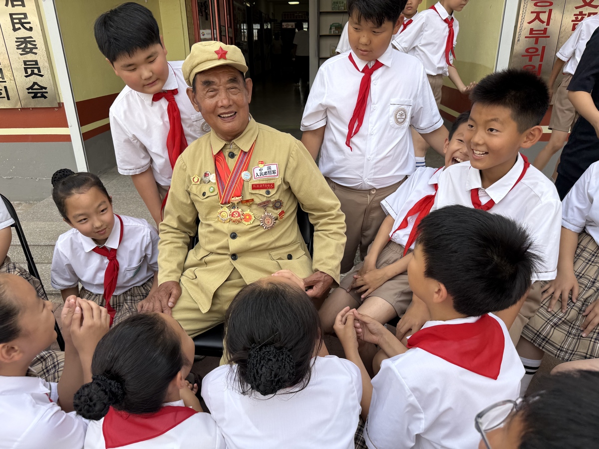 走访探望抗战老兵50000字